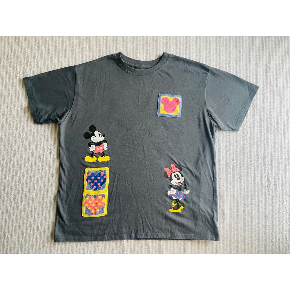 Adorable Disney Mickey Minnie Mouse Graphic T-Shirt XL Gray Chenille Patch Tee